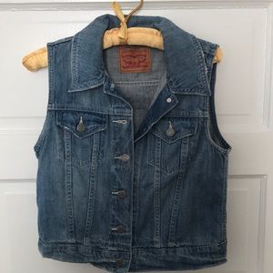 Levi Jean vest